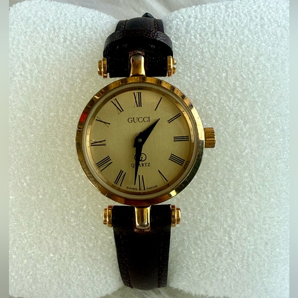 GUCCI 2000L Sherry Line Gold Women's Quartz Watch - Picture 3 of 10
